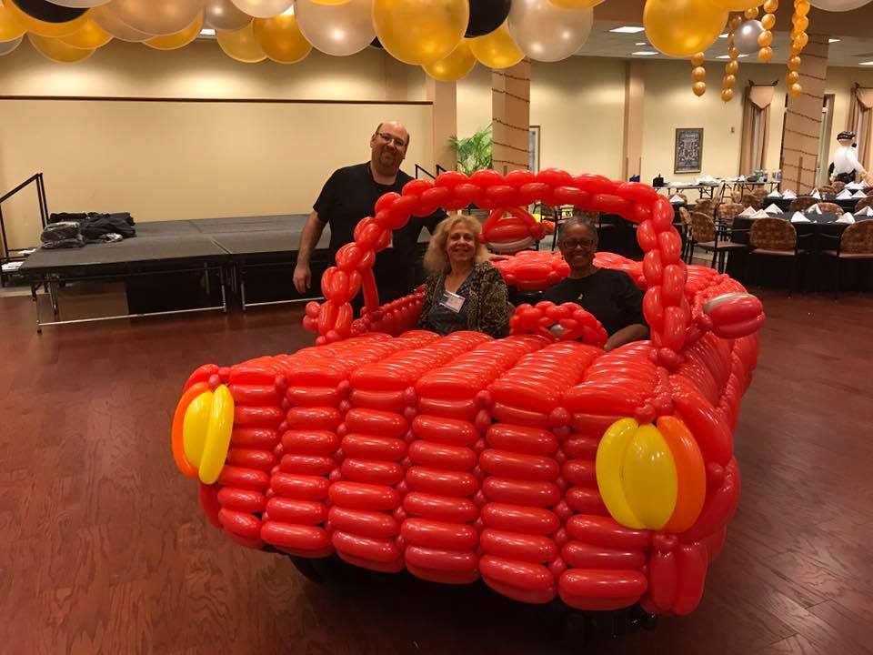 <strong>Drive The Balloon Car! Our Big Balloon Installations</strong>